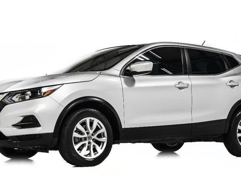 Used 2022 Nissan Rogue Sport S AWD/4WD image 2