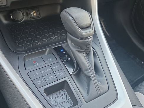 Used 2024 Toyota RAV4 XLE image 23