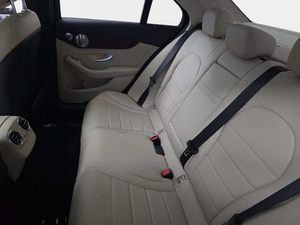 Used 2015 Mercedes-Benz C 300 4MATIC Sedan image 16