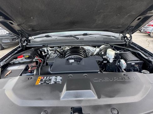 Used 2017 Chevrolet Suburban Premier image 25
