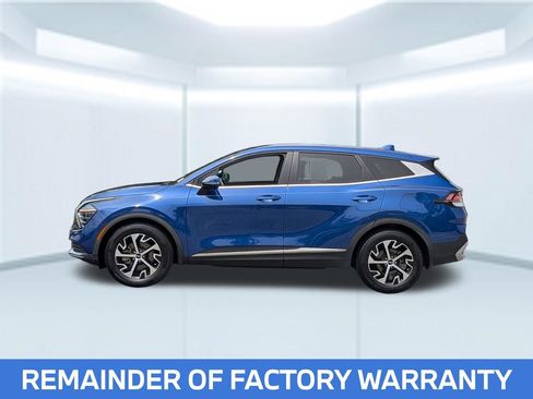 Used 2024 Kia Sportage EX FWD image 2