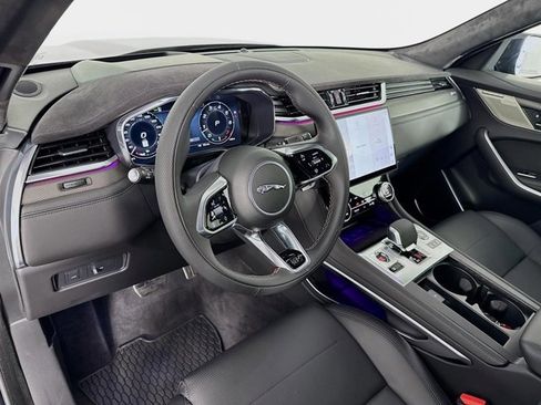New 2026 Jaguar F-PACE SVR image 9