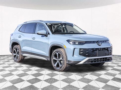 New 2026 Volkswagen Tiguan SE image 12