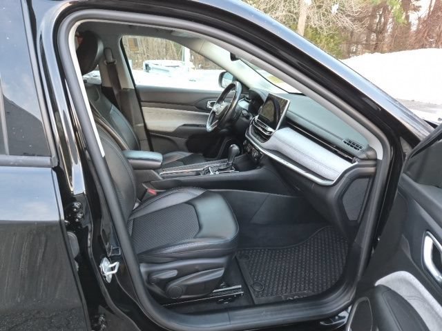 Used 2022 Jeep Compass Latitude w/ Sun and Sound Group AWD/4WD image 12