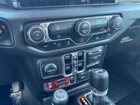 Used 2025 Jeep Wrangler Unlimited Sport S 4xe AWD/4WD image 29