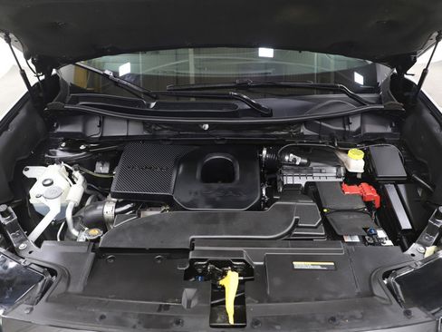 Used 2025 Nissan Murano SV image 32