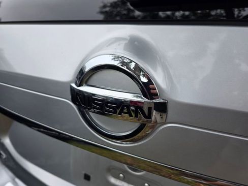 Used 2015 Nissan Rogue SV FWD image 10