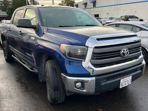 Used 2015 Toyota Tundra SR5 image 3
