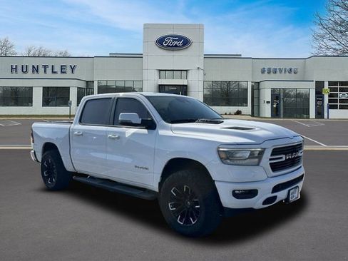 Used 2023 RAM 1500 Laramie AWD/4WD image 4