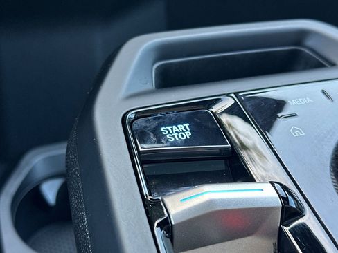 Used 2025 BMW iX xDrive50 image 30