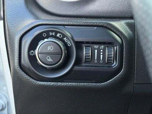 Used 2022 Jeep Gladiator Mojave w/ Cold Weather Group AWD/4WD image 21