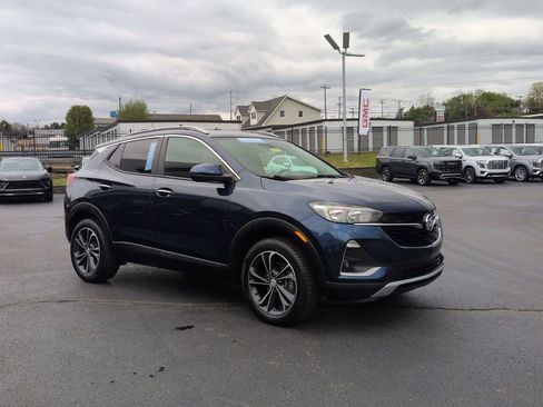 Used 2023 Buick Encore GX Select AWD/4WD image 3