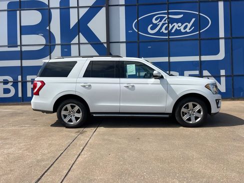 Used 2019 Ford Expedition XLT w/ Equipment Group 202A RWD image 9