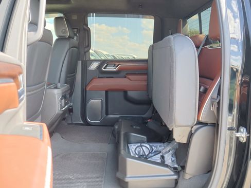 Used 2024 GMC Sierra 2500 Denali Ultimate w/ Max Trailering Package image 35