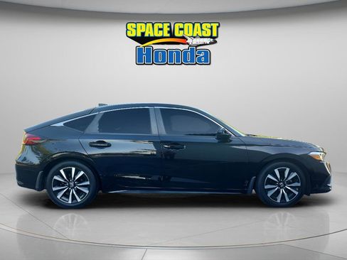Used 2024 Honda Civic EX-L image 2