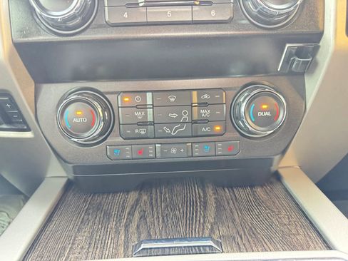 Used 2020 Ford F250 Lariat AWD/4WD image 21