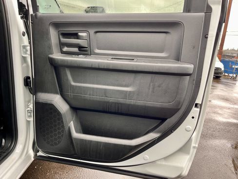 Used 2024 RAM 5500 Tradesman w/ Chrome Appearance Group image 24