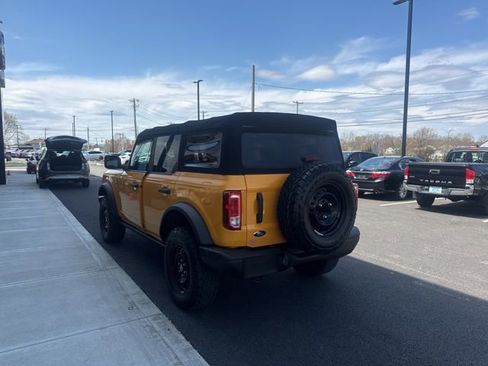 Used 2022 Ford Bronco Black Diamond image 5