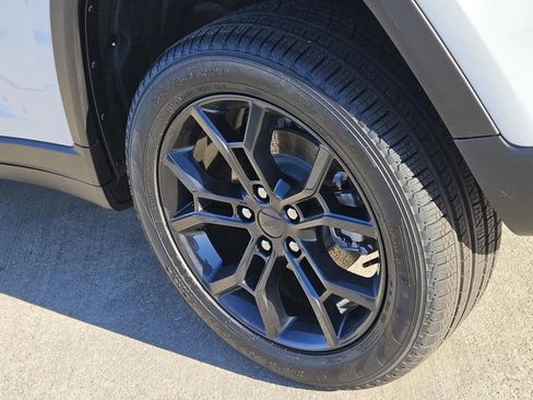 New 2025 Jeep Grand Cherokee Limited image 5