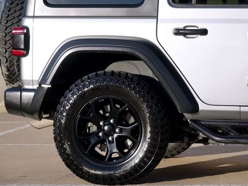 Used 2020 Jeep Wrangler Unlimited Sport image 26