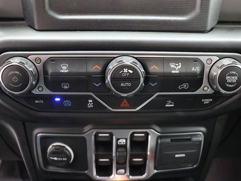 Used 2023 Jeep Wrangler Unlimited AWD/4WD image 20