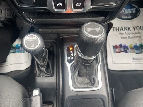 Used 2022 Jeep Wrangler Willys image 20