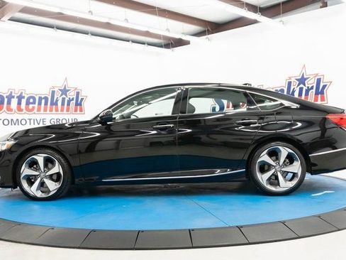 Certified 2020 Honda Accord Touring image 5