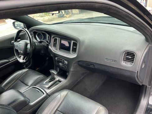 Used 2021 Dodge Charger SXT w/ Leather Interior Group image 16