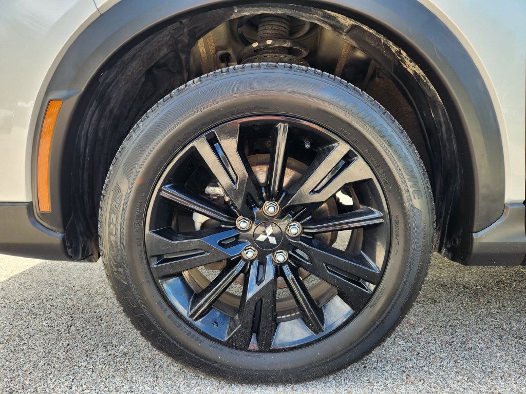 Used 2024 Mitsubishi Eclipse Cross LE AWD/4WD image 7