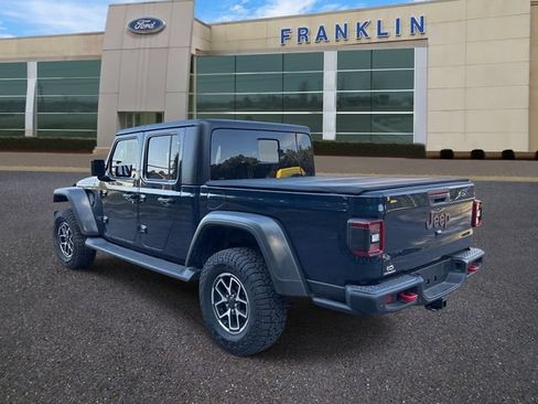 Used 2025 Jeep Gladiator Rubicon w/ Safety Group AWD/4WD image 5