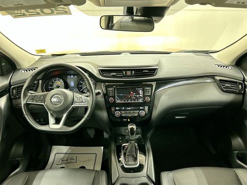 Used 2022 Nissan Rogue Sport SL image 19