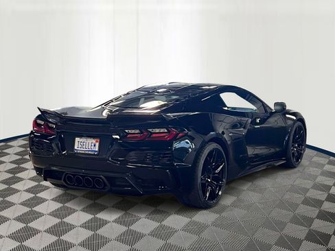 Used 2023 Chevrolet Corvette Z06 w/ Stealth Interior Trim Package RWD image 5