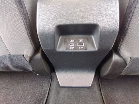 Used 2025 Subaru Crosstrek 2.5i Premium AWD/4WD image 21