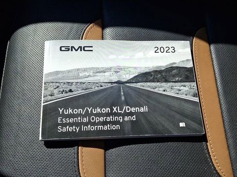 Certified 2023 GMC Yukon XL AT4 w/ AT4 Premium Package AWD/4WD image 28