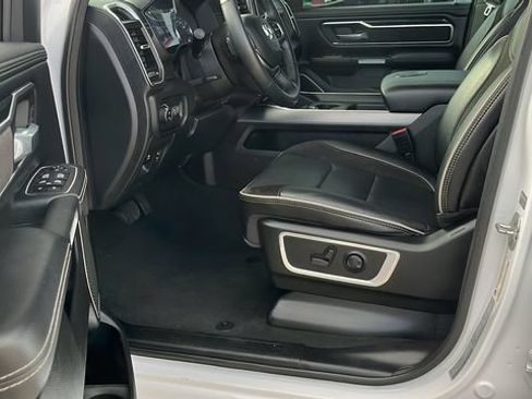 Used 2023 RAM 1500 Laramie AWD/4WD image 17