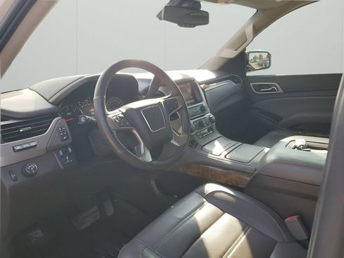 Used 2015 GMC Yukon XL Denali w/ Touring Package image 25