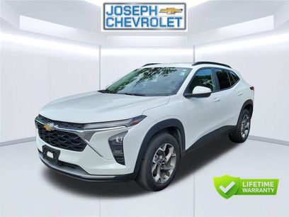 Used 2025 Chevrolet Trax LT
