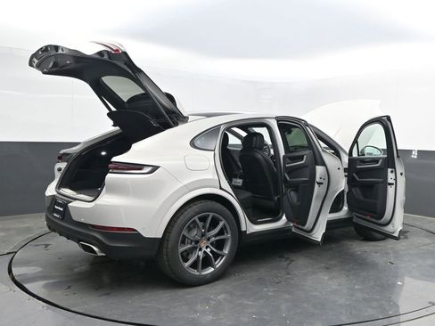 New 2025 Porsche Cayenne Coupe image 46