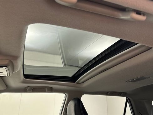 Used 2022 Toyota 4Runner SR5 Premium image 18