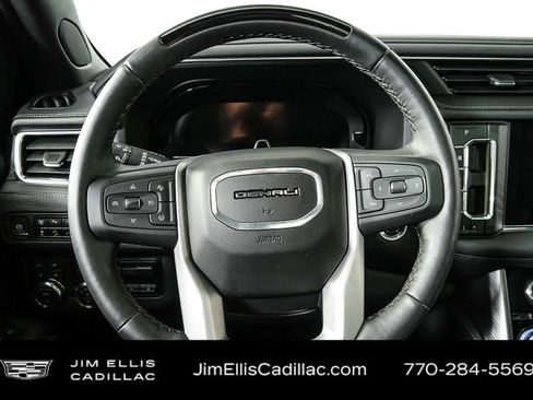 Used 2023 GMC Yukon XL Denali w/ Denali Reserve Package image 18