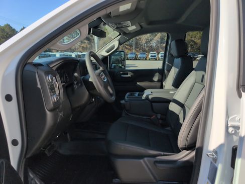 New 2026 GMC Sierra 2500 Pro w/ Convenience Package image 14