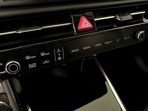 New 2026 Kia Niro LX FWD image 26