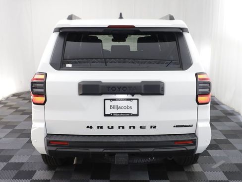 Used 2025 Toyota 4Runner TRD Off-Road AWD/4WD image 16