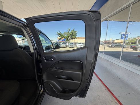 Used 2019 Chevrolet Colorado LT RWD image 14