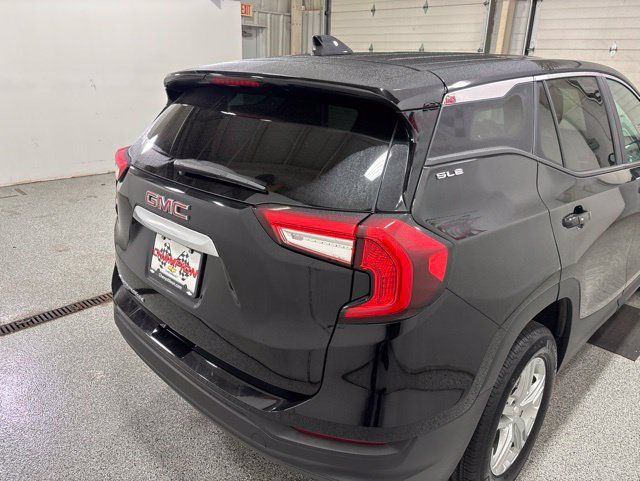 Used 2024 GMC Terrain SLE FWD image 6