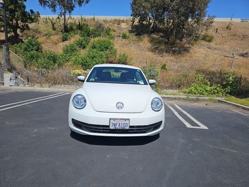 Used 2015 Volkswagen Beetle 1.8T FWD image 12