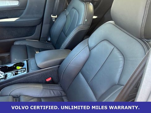 Certified 2023 Volvo XC40 B5 Plus w/ Protection Package Premier image 26