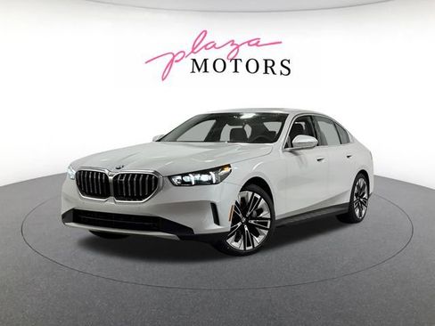 New 2026 BMW 530i xDrive w/ Premium Package AWD/4WD image 2