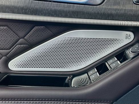 Used 2025 Ford Explorer Platinum w/ LUX Leather Package AWD/4WD image 19