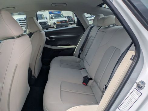 Used 2025 Hyundai Sonata SEL FWD image 31